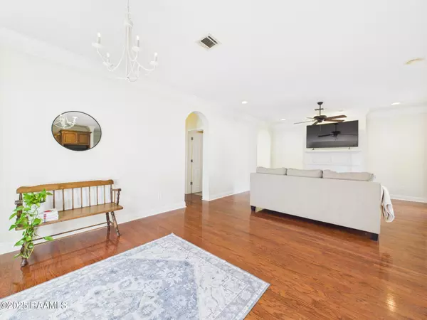 Youngsville, LA 70592,110 Barton TER