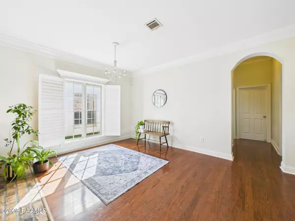 Youngsville, LA 70592,110 Barton TER