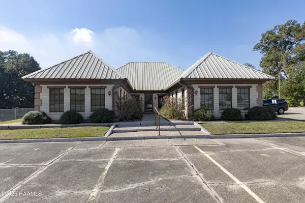 3000 W Pinhook RD, Lafayette, LA 70508