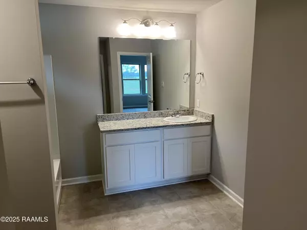 Breaux Bridge, LA 70517,643 Griffiths CT