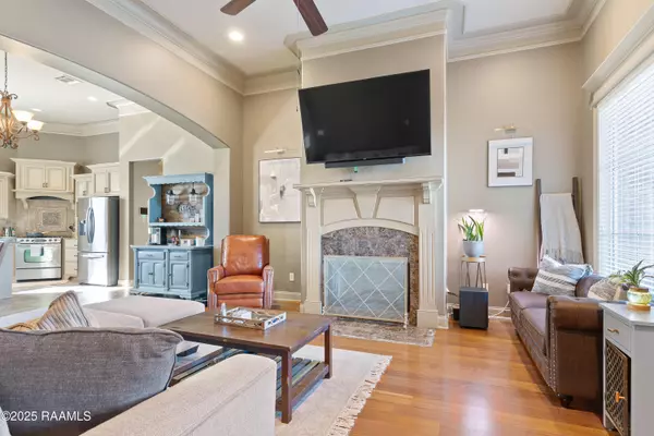 Broussard, LA 70518,813 Flambant DR