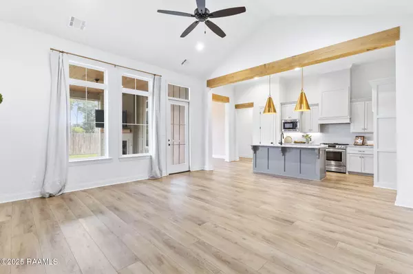 Youngsville, LA 70592,323 Big Lake RUN