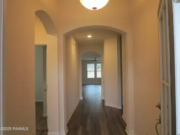 Youngsville, LA 70592,207 Holly Grove LN