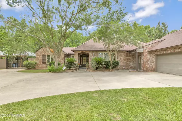 Lafayette, LA 70503,403 Phoenix DR