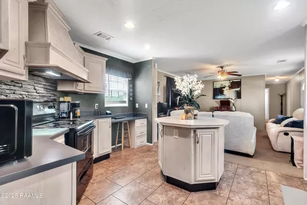 Duson, LA 70529,600 Austria RD