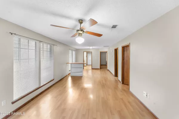 Baton Rouge, LA 70817,5138 Cumberland Cove DR