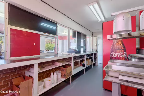 Jeanerette, LA 70544,521 Main ST