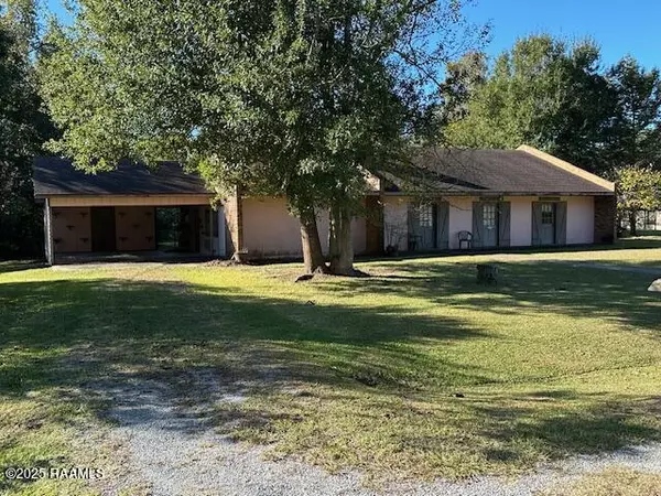 Abbeville, LA 70510,8133 Meadow LN