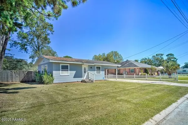 122 N Richelieu CIR, New Iberia, LA 70560