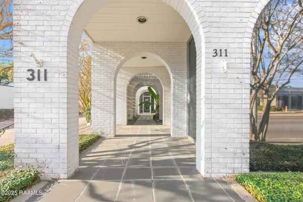 Lafayette, LA 70501,311 W University AVE