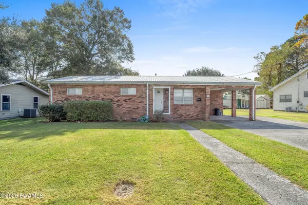 911 E Nezpique ST, Jennings, LA 70546