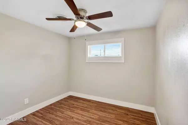 Jennings, LA 70546,911 E Nezpique ST