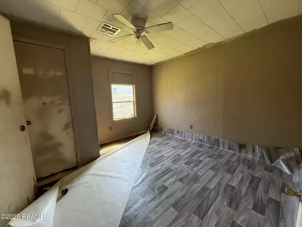 New Iberia, LA 70560,707 Field ST