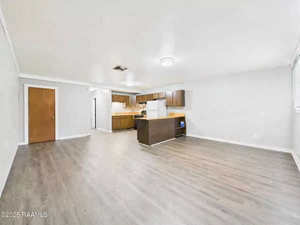 Lafayette, LA 70501,321 Bellot ST #B