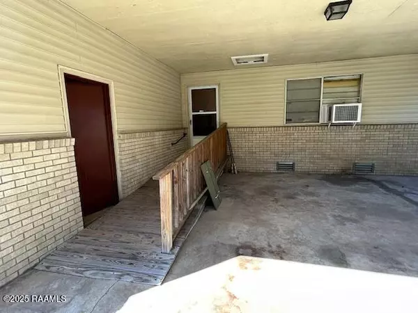 Ville Platte, LA 70586,604 E Lincoln RD