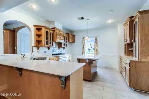 Crowley, LA 70526,320 Azalea DR