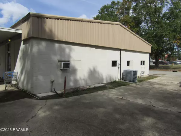 New Iberia, LA 70560,501 S Lewis ST