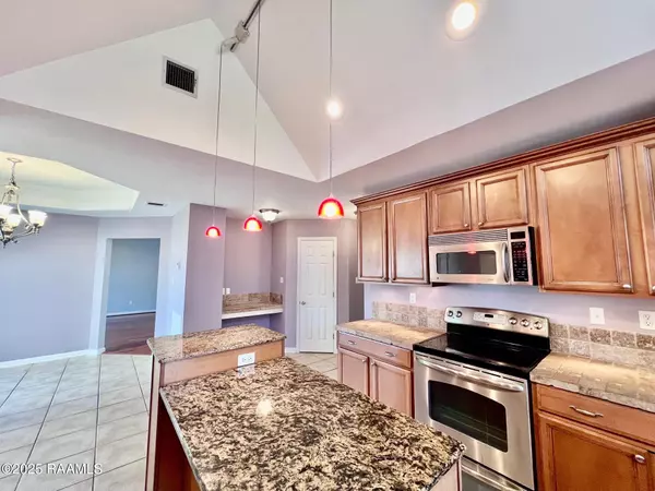 Lafayette, LA 70506,102 Gold Medal DR