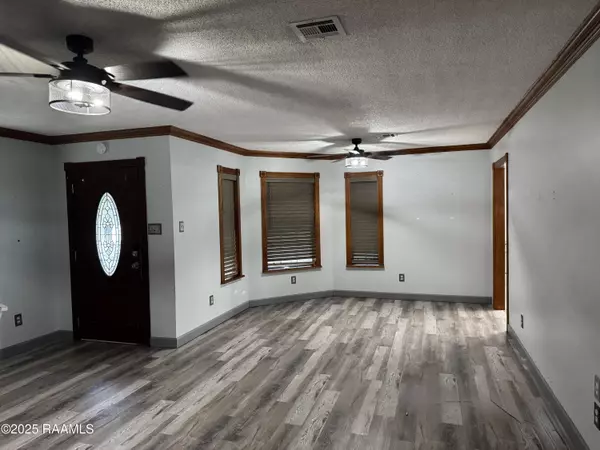 Broussard, LA 70518,1031 Pierre Washington RD #A