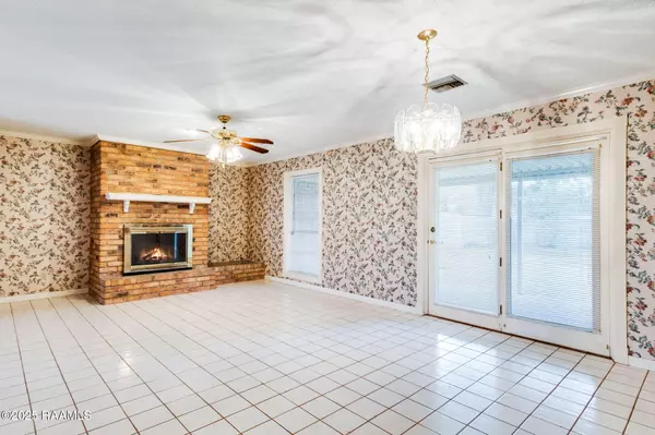 Lafayette, LA 70507,401 Rain Tree TRL