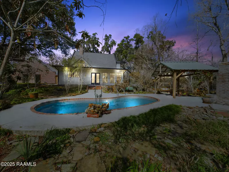 1112 Bayou Tortue RD, Broussard, LA 70518