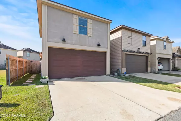 124 Fullerton LN, Lafayette, LA 70508