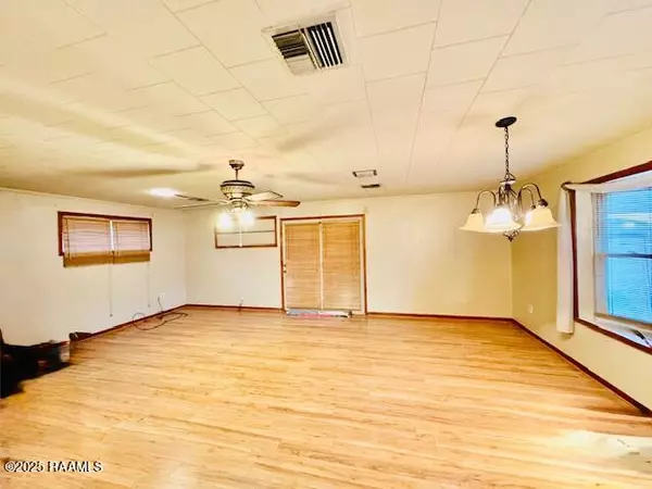 Opelousas, LA 70570,827 East ST