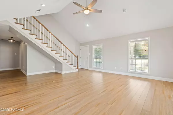 Broussard, LA 70518,1007 B Hughes RD