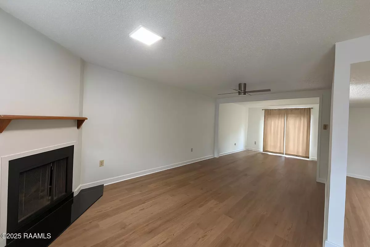 Lafayette, LA 70503,110 W Bayou Pkwy #602