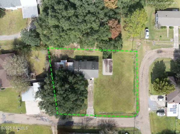 Breaux Bridge, LA 70517,1007 Louis DR