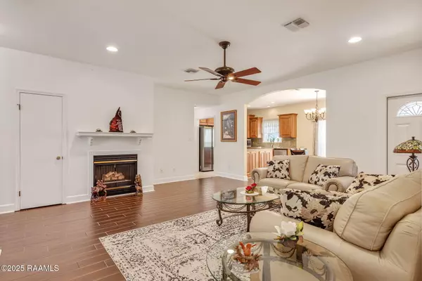 Broussard, LA 70518,200 Bull Run CIR