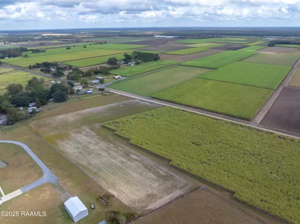 St. Martinville, LA 70582,204 Black RD