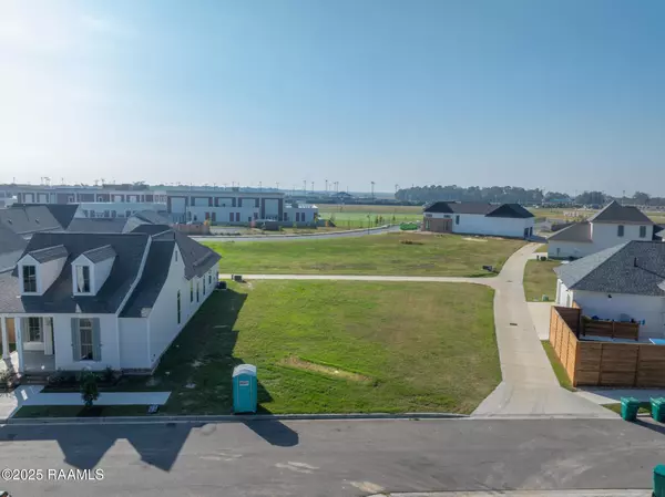 Youngsville, LA 70592,113 Hedgemoore CT