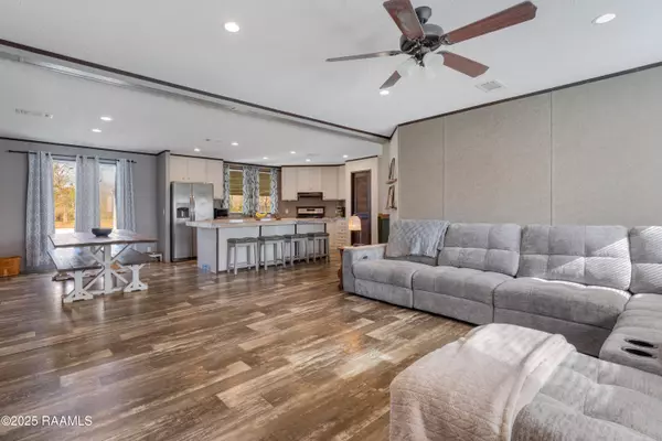 St. Martinville, LA 70582,1206 Cypress Island HWY