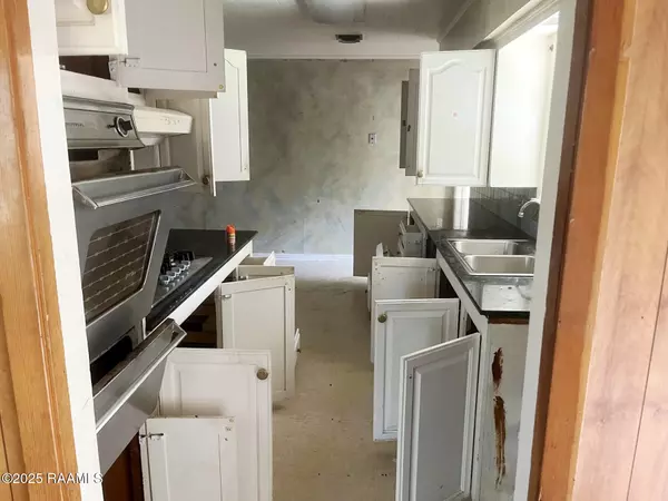 New Iberia, LA 70560,916 Inez AVE