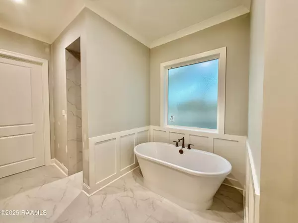 Lafayette, LA 70503,102 Sanctuary LN