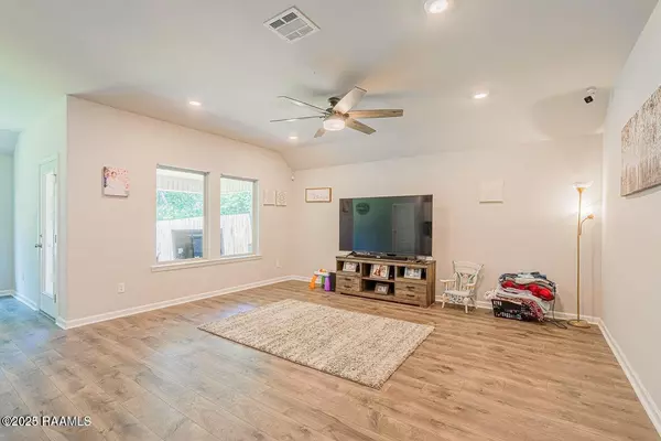 Lafayette, LA 70507,521 Saddle Crest DR