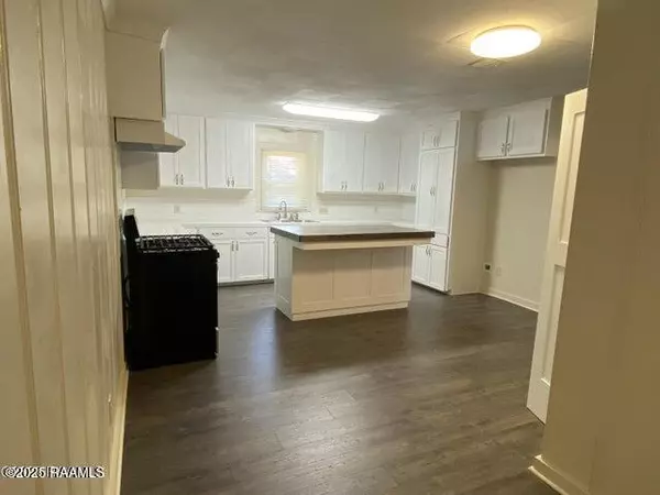 Lafayette, LA 70506,400 Woodrow ST