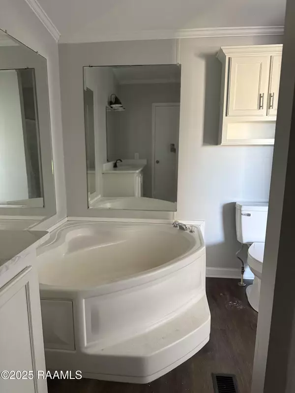 Lafayette, LA 70508,304 Millcreek RD