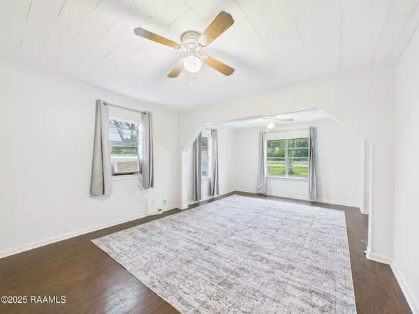 Duson, LA 70529,9123 Cameron ST #1