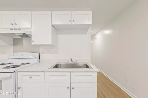 Lafayette, LA 70501,503 Joan ST