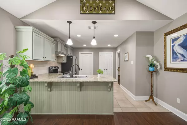 Abbeville, LA 70510,111 Acacia LN