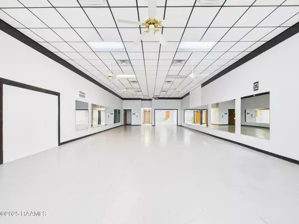 Scott, LA 70583,211 N Ambassador Caffery Pkwy #Suite B