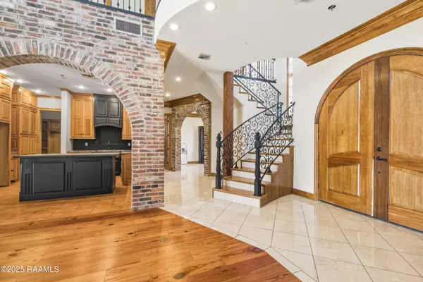 Crowley, LA 70526,113 W Hoyt AVE