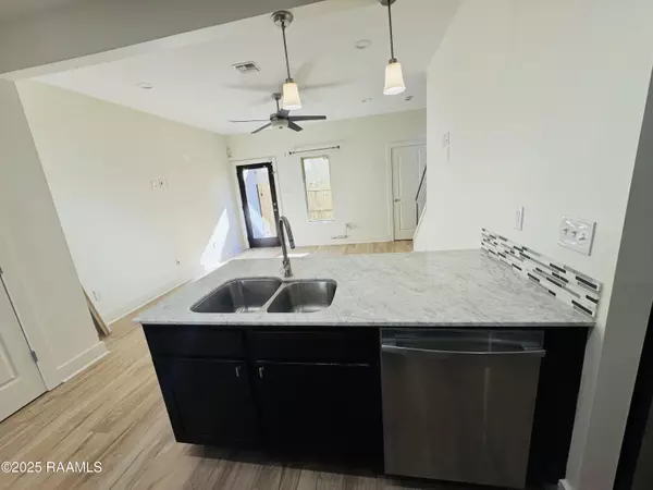 Lafayette, LA 70503,113 Bayou ST #115