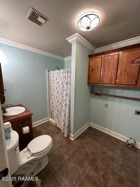 New Iberia, LA 70560,2603 Railroad RD