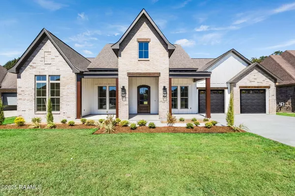 102 Henry James CT, Youngsville, LA 70592