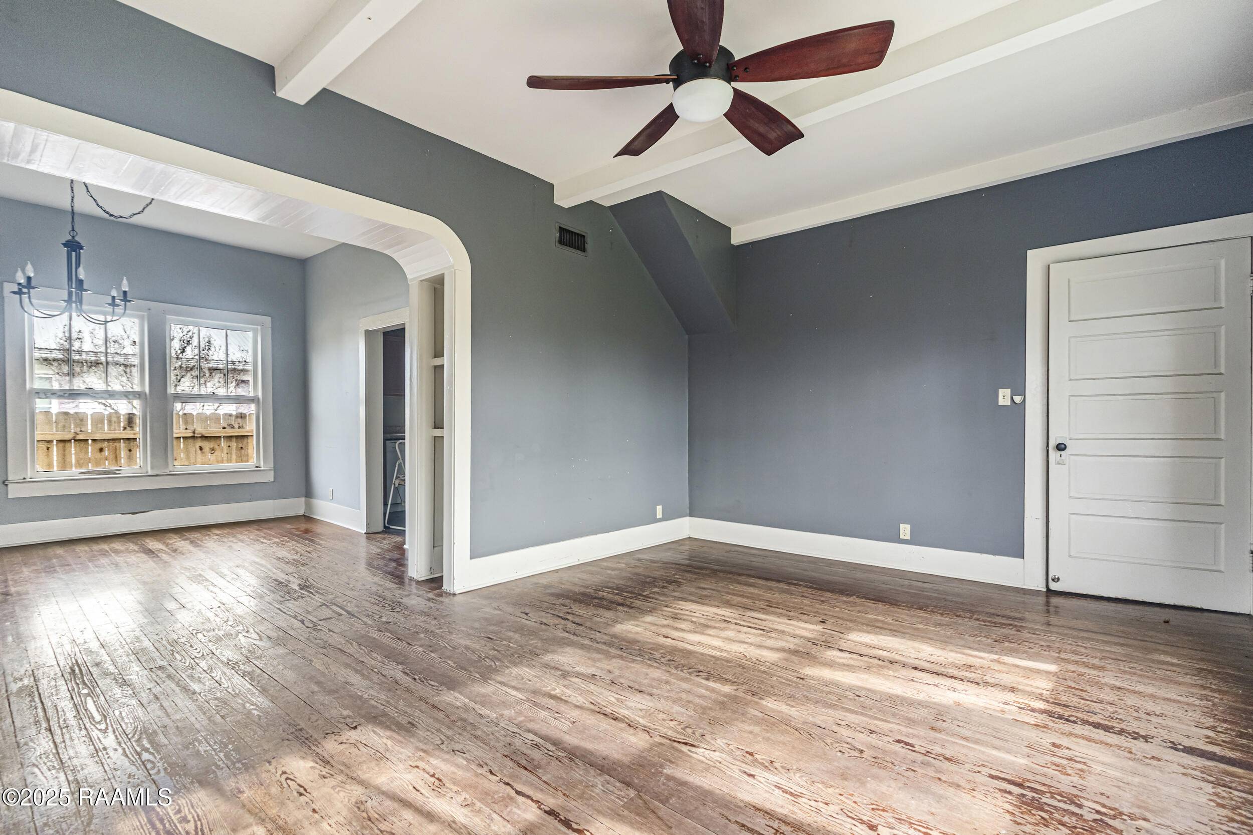 Rayne, LA 70578,102 N Cunningham ST