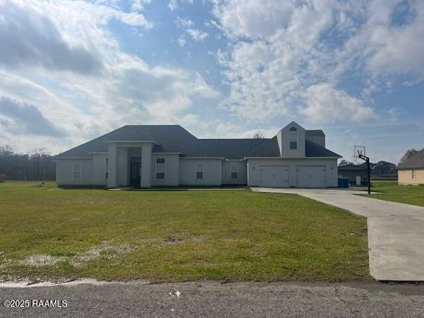 1132 Mekong BLVD, St. Martinville, LA 70582