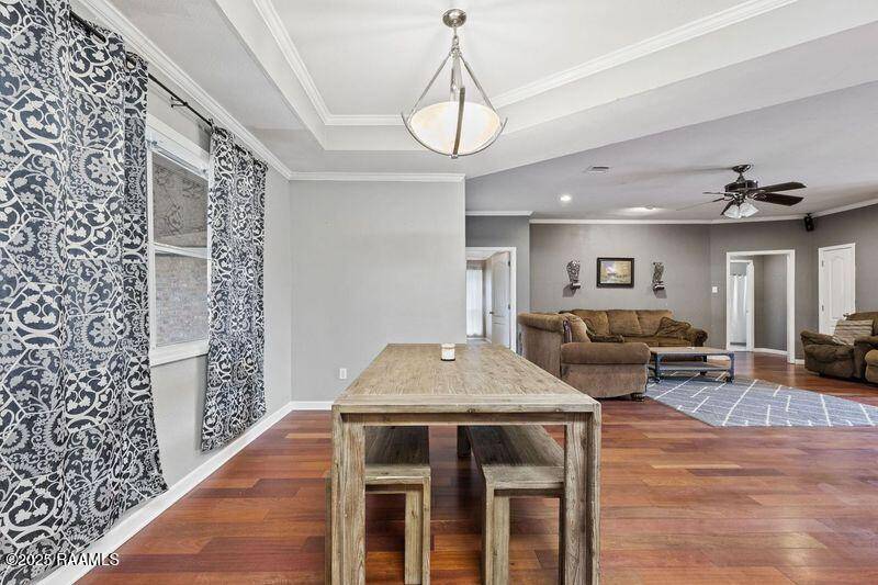 Broussard, LA 70518,201 Longleaf DR
